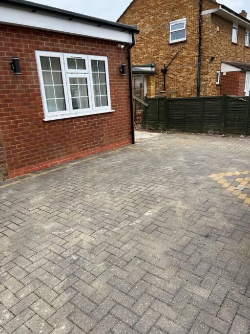 En-suite Double - Private Entrance & Free Parking * West Drayton (Middlesex)