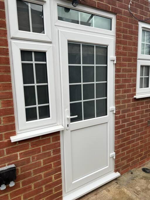 Apartment En-suite Double - Private Entrance & Free Parking West Drayton (Middlesex)
