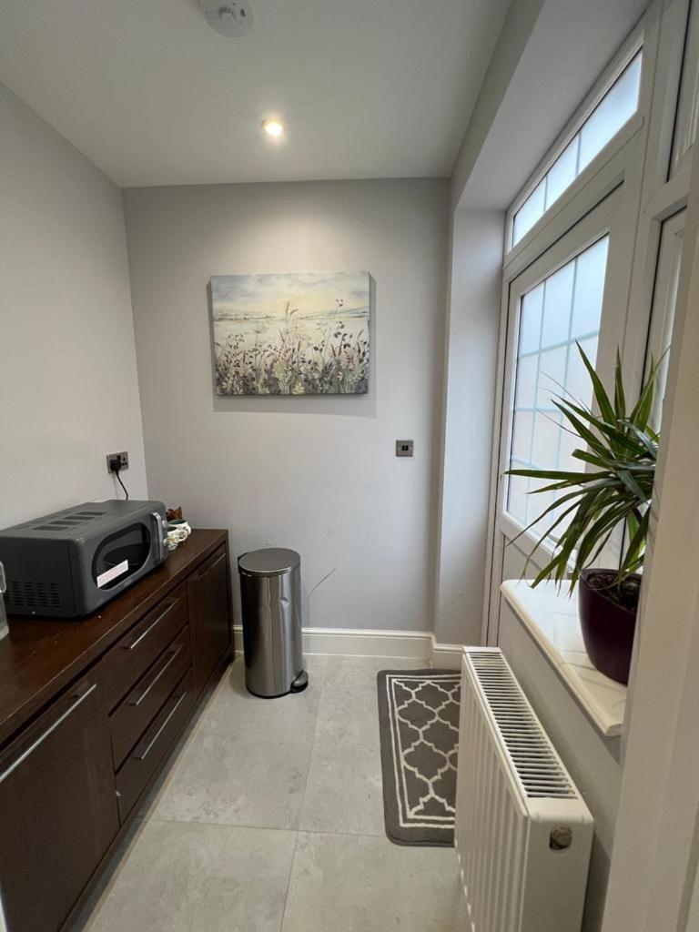Apartment En-suite Double - Private Entrance & Free Parking West Drayton (Middlesex)